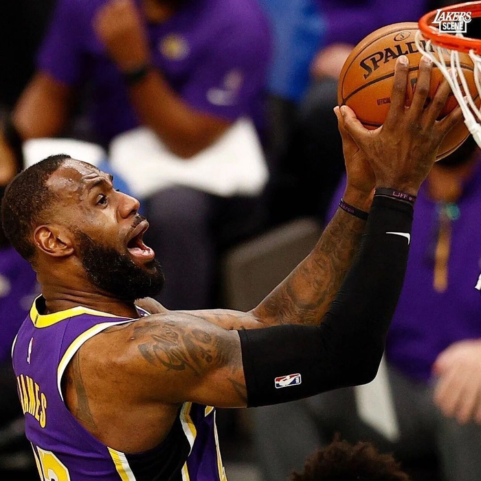 开云官方平台-雷加内斯中场核心因伤告别赛季，团队遭遇打击