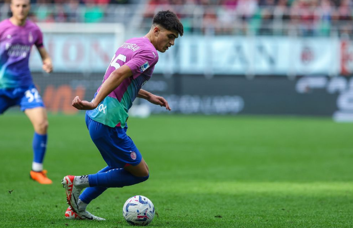 开云下载-北美篮球场上风云再起新星涌现